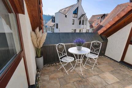 PRIVAT! 2-Zimmer-Wohnung mit Balkon und Tiefgaragenstellplatz - Nufringen