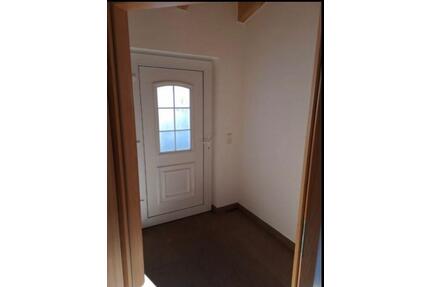 Moderne 2,5 - Zimmer-Dachgeschosswohnung in 96215 Lichtenfels