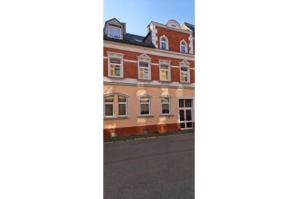 Zentrumsnah und ruhig Wohnen - 99.000,00&nbsp;EUR Kaufpreis, ca.&nbsp; 164,00&nbsp;m&sup2; in Treuen (PLZ: 08233)