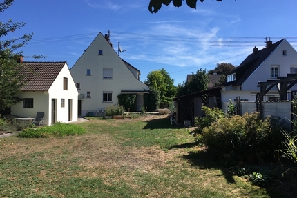Ausgedehntes Grundstück in Augsburg-Lechhausen mit Altbestand und vielen Optionen