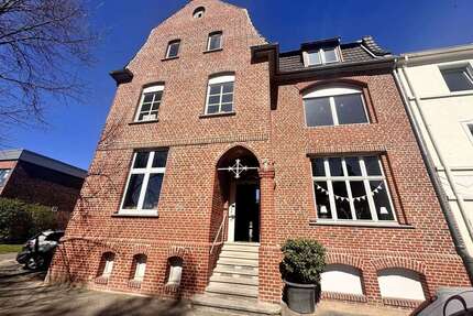 Haus zum Kaufen in Mönchengladbach 329.000,00 € 161.92 m²