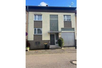 Ihr neues Zuhause: Großzügiges Familienhaus mit traumhaftem Garten - Völklingen Ludweiler