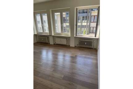 Wohnung zum Mieten in Koblenz 430,00 € 25.49 m²