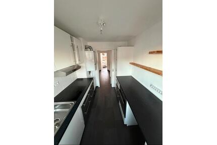Helle 2-Zimmer-Wohnung, 50 mº, in ruhiger Lage in St. Peter - Nürnberg Gleißhammer