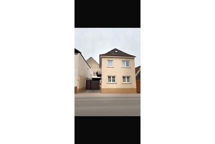 Einfamilienhaus mit viel Potenzial - Weisenheim am Sand