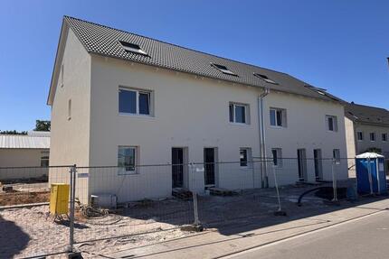 modernes Reihenmittelhaus ab 15.08. zur Miete - Muggensturm