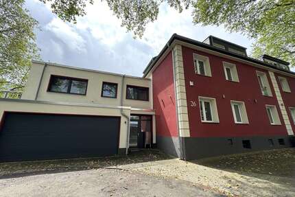 Haus zum Mieten in Essen 2.600,00 € 250 m²
