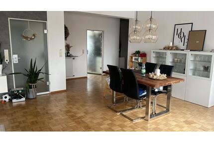 Helle 2,5 Zimmerwohnung mit Balkon in Würzburg-Lindleinsmühle