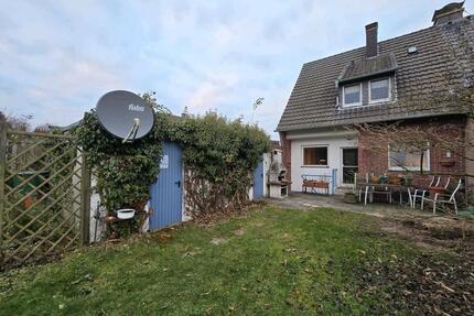 Charmante DHH mit großem Grundstück in attraktiver Lage - Wegberg