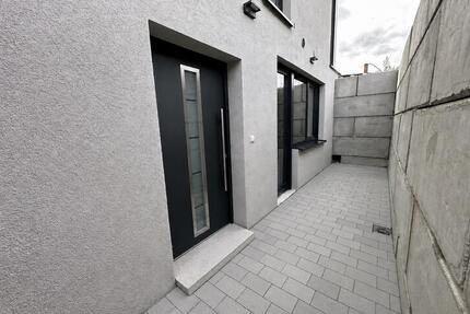Moderne 2 Zimmer Wohnung m. Terrasse Erstbezug Wiernsheim-Serres