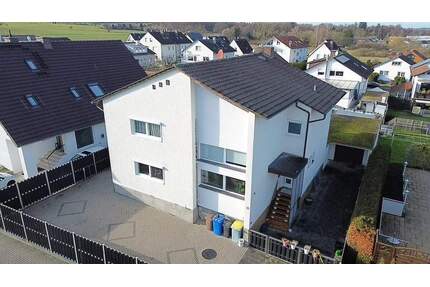 charmantes Zweifamilienhaus - Entspanntes Wohnen im Herzen von Hasselroth