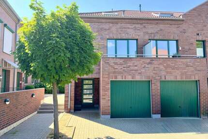 Haus zum Kaufen in Krefeld 369.000,00 € 114 m²