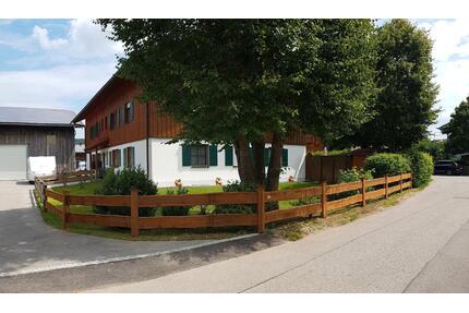 Moderne 2-Zimmer-Balkonwohnung in Warngau