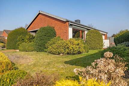 Haus zum Kaufen in Büdelsdorf 249.000,00 € 107.78 m²