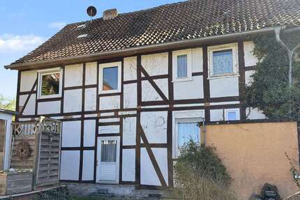 Haus zum Kaufen in Breuna 75.000,00 € 124 m²