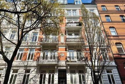 Traumhafte 4,5-Zimmer-Altbauwohnung in direkter Nähe zur Außenalster - Hamburg St. Georg