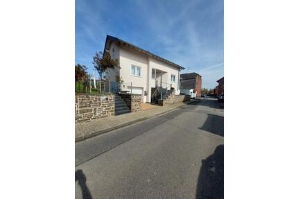 Freistehendes Haus vom Besitzer - Baesweiler