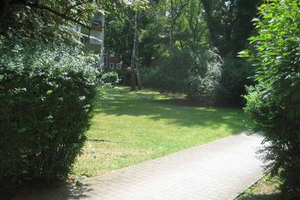 F - Eckenheim nähe Dornbusch, sehr schöne 2 Zi. ETW, EBK, Tgl. Bad, Balkon in ruhiger Lage! - Frankfurt am Main
