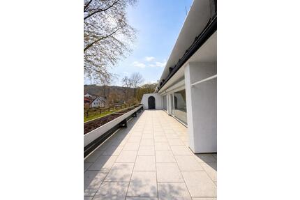 Helle 3,5-Zimmer-Wohnung mit Terrasse, Einbauküche & Stellplatz - Betzdorf