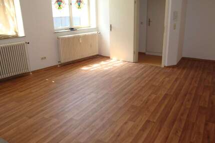 Wohnung zum Kaufen in Bad-Berneck 50.000,00 € 67 m²