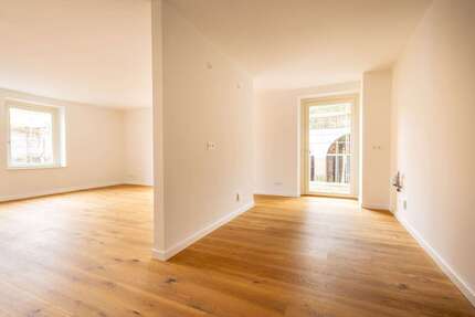 Wohnung zum Mieten in Gera 1.350,00 € 100.74 m²