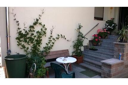 Einfamilienhaus aus gesundheidl.und Altersgründen abzugeben - Burgstädt