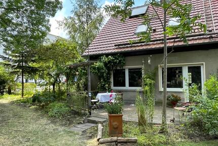 Zentral gelegene 4-Raum-Doppelhaushälfte in Niesky