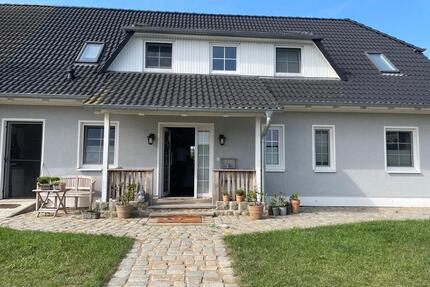 Haus mieten Rügen – groß, ruhig, Garten + Stellplätze - Gingst