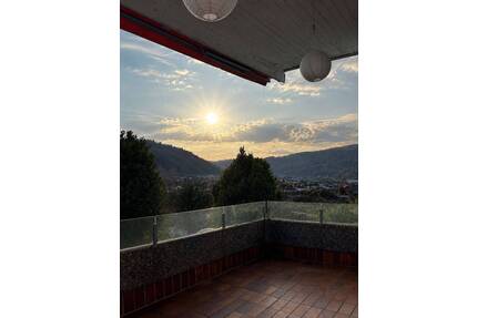 Licht, Weitblick und Ruhe vereint – 3-Zimmer-Wohnung in oberster Etage von Marktheidenfeld