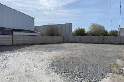 Grundstück in Niederkassel 1.200,00 € 476 m²