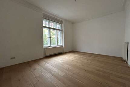 Wohnung zum Mieten in Augsburg 1.640,00 € 106 m²