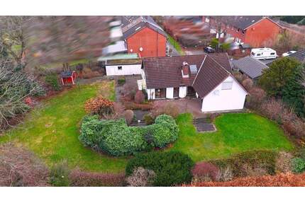 Attraktives Einfamilienhaus mit Einliegerwohnung in zentraler Lage und nahe dem Westküstenklinikum - Heide