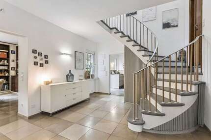 Haus zum Kaufen in Essen 1.290.000,00 € 260 m²