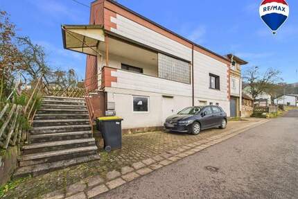 Wohnhaus in Schmelz-Limbach mit vielseitigen Nutzungsmöglichkeiten