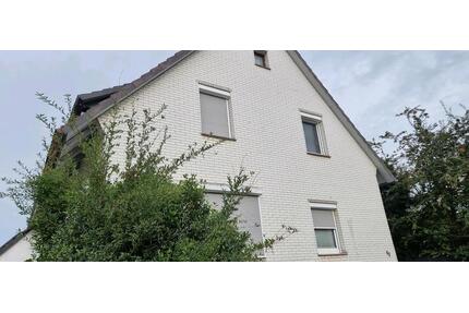 800 Quadratmeter Baugrundstück mit teilsaniertem Bestandsobjekt. - Bad Nenndorf