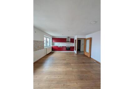 Vermietung 5 Zimmer Wohnung mit Süd-Westbalkon - Markt Rettenbach