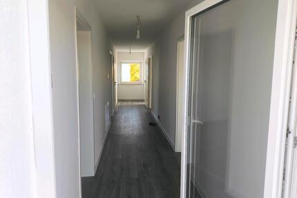 wunderschöne 3 Zimmer Wohnung - 980,00&nbsp;EUR Kaltmiete, ca.&nbsp; 85,00&nbsp;m&sup2; in Straubing (PLZ: 94315)