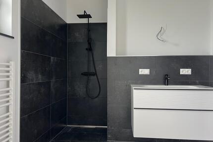 Exklusive DG-Wohnung für Kapitalanleger-3,5-Zi-EBK-Alpenblick - Neukirchen vorm Wald