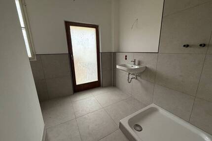 Neu renovierte 2-Zimmer-Wohnung mit Einbauküche - Nürnberg Muggenhof