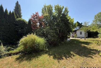 ELVIRA - Grünwald - Grundstück mit Bestand (2x EFH mit WEG-Teilung)