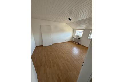 Frisch renovierte 2 Zimmer-Wohnung in Frommern - Balingen