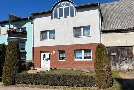 Reihenhaus in Teterow - 199.000,00&nbsp;EUR Kaufpreis, ca.&nbsp; 182,00&nbsp;m&sup2;&nbsp;Wohnfl&auml;che in Teterow (PLZ: 17166)