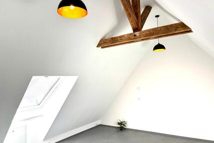 Kernsanierte 2,5 Zi Whg mit Einbauküche - Neuhausen auf den Fildern