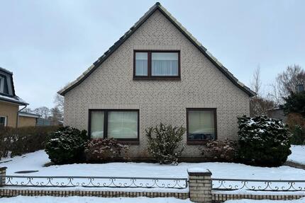 Einfamilienhaus in guter Lage - 180.000,00&nbsp;EUR Kaufpreis, ca.&nbsp; 120,00&nbsp;m&sup2; in Tellingstedt (PLZ: 25782)