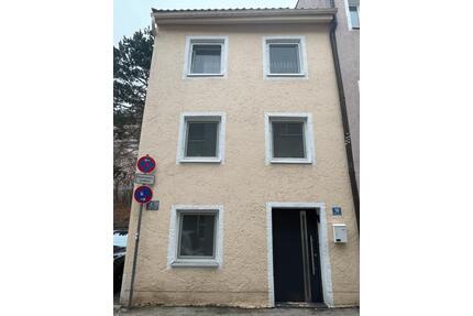 EINFAMILIENHAUS IN EICHSTÄTT STADTMITTE MIT 6-Zimmer