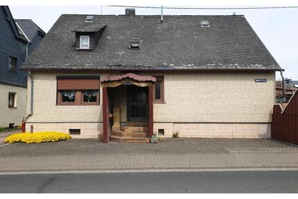 Haus in Höhn, Westerwald - 220.000,00&nbsp;EUR Kaufpreis, ca.&nbsp; 150,00&nbsp;m&sup2; in Höhn (PLZ: 56462)