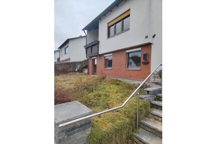 Feistehendes Haus - 210.000,00&nbsp;EUR Kaufpreis, ca.&nbsp; 95,00&nbsp;m&sup2; in Burladingen (PLZ: 72393)