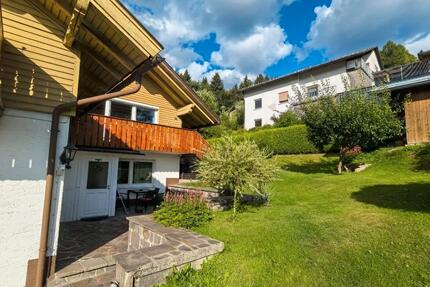 Gepflegtes Zweifamilienhaus in Bodenmais, 277qm