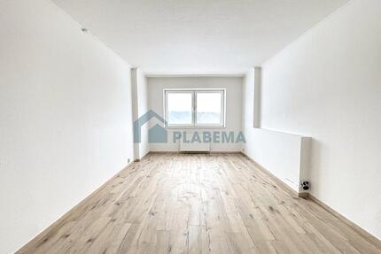 Renovierte 4-Zimmer-Wohnung mit Wannenbad, Fußbodenheizung und gemeinschaftlicher Außenanlage - Lübz