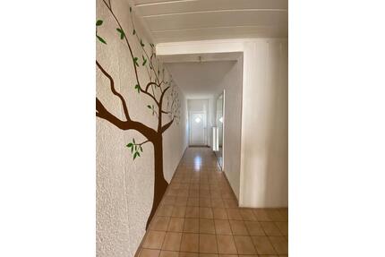 Wohnimmobilie mit Innenhof - 149.000,00&nbsp;EUR Kaufpreis, ca.&nbsp; 180,00&nbsp;m&sup2; in Bad Königshofen im Grabfeld (PLZ: 97631)